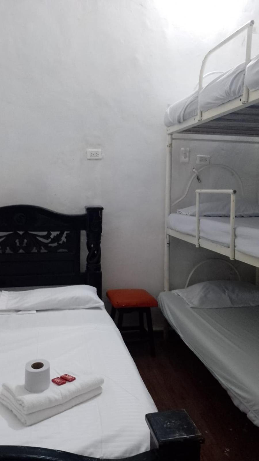 Hostal #10-33 Cartagène Extérieur photo