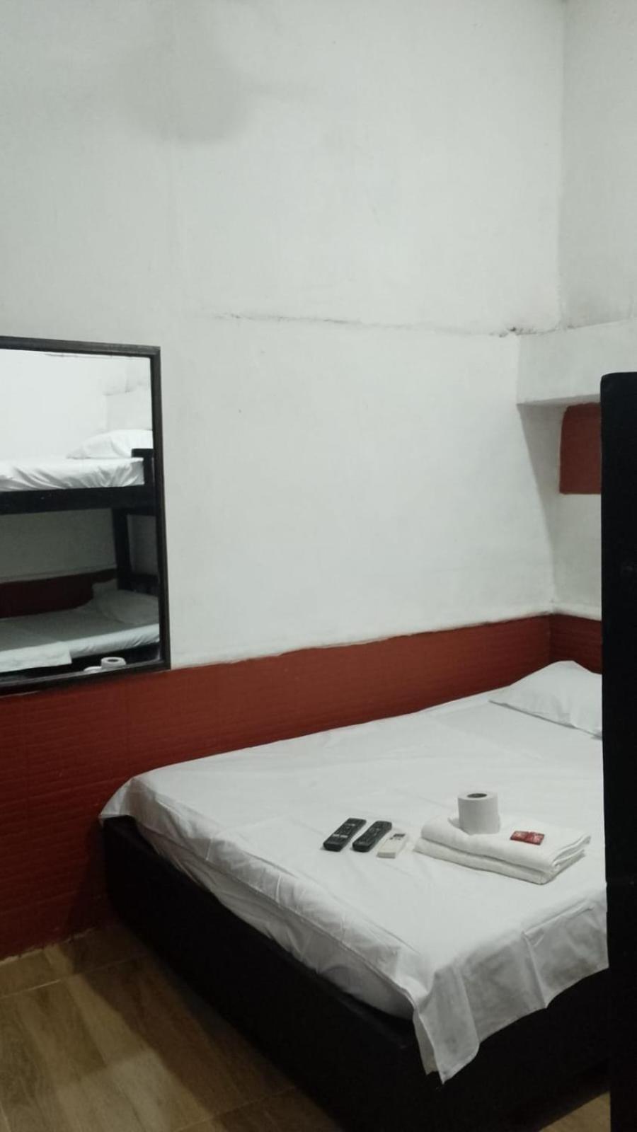 Hostal #10-33 Cartagène Extérieur photo