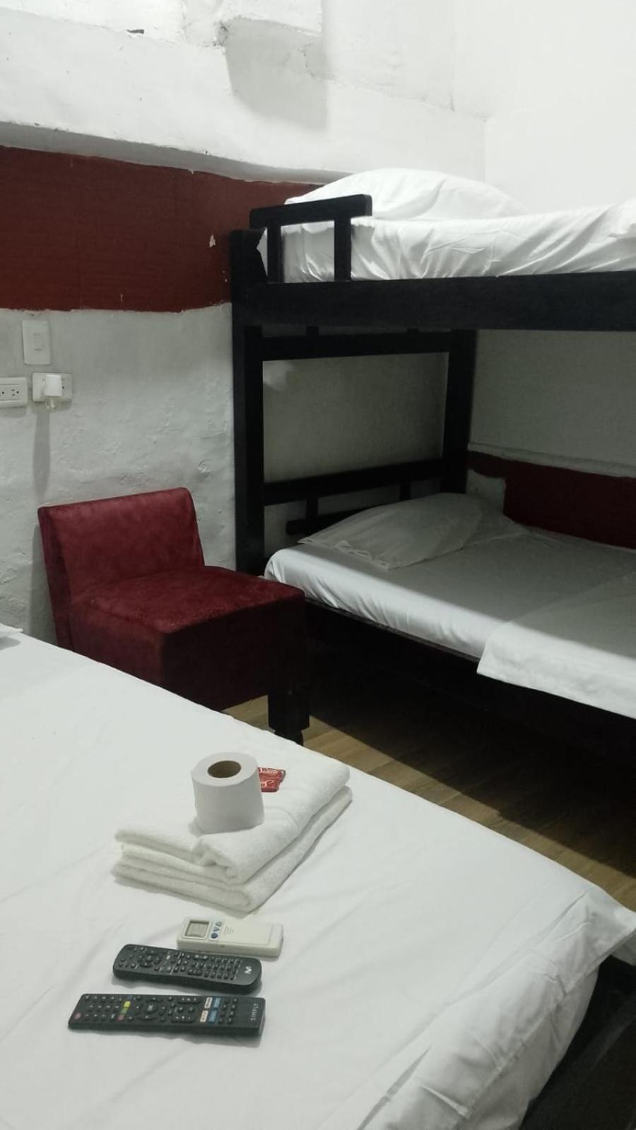 Hostal #10-33 Cartagène Extérieur photo